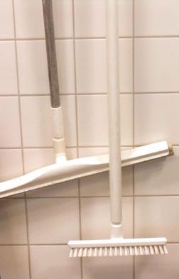 gallren). Häng upp skrapan.