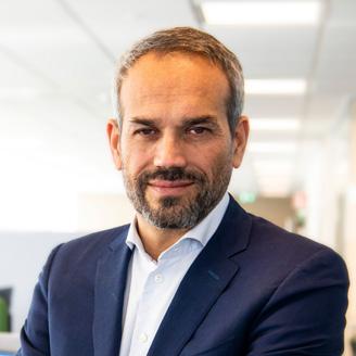 NOTER låneräntan, beroende på avtalets löptid, har använts för att värdera nuvärdet av de återstående leasingbetalningarna. EBITDA marginalen visar EBITDA i procent av rörelseintäkterna.