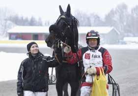 Jag känner ägaren bra och hon kändes mycket fin i värmningen. Nu blev jag lite orolig efter den tuffa inledningen (16,3 första 500 och första 1000).