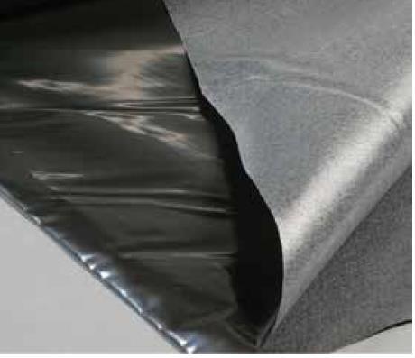 Radonmembran Super RSK: 2303197 Radonmembran Super består av en specialtillverkad flerskiktsfolie av polyeten (LDPE) med friktionsbeläggning på ena sidan. Membranet är åldringsbeständigt.