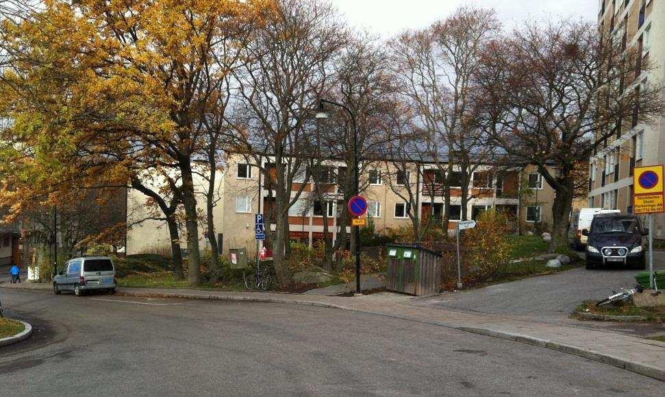 Linje 3 och 164 har ändhållplats på sjukhusbacken.