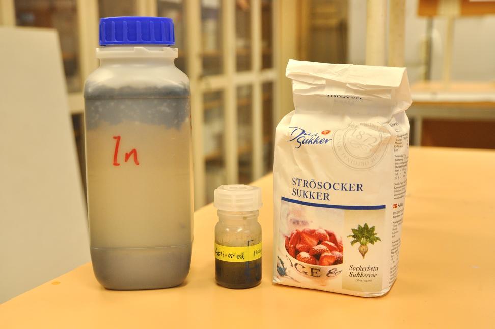 2 3 1 Preparation stage: container. Sludge was supplied to a 50 ml volume bottle (No. 2) for feeding purpose. Sugar (No.