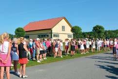 KM Klass, 11 augusti Slagtävling KM Klass innebär att vi spelar KM, utan hcp, mot de i samma ålder som vi själva. Antal hål och vilken tee vi spelar ifrån beror på vilken ålderskategori du tillhör.