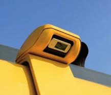 Kamera för bakåtsikt En kamera tillhör standardutrustningen och ger en exceptionellt tydlig överblick över det bakre arbetsområdet på den stora bildskärmen i kontrollpanelen.