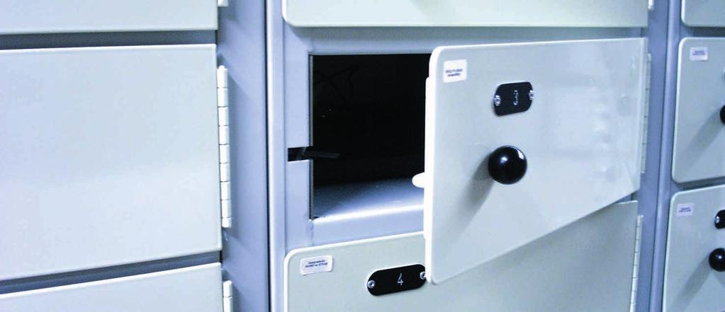 STEP 36 Elektriskt skåplås med små dimensioner STEP 36 är ett elektriskt skåplås anpassat för exempelvis medicinskåp, förvaringsboxar, butiksinredning eller liknande.