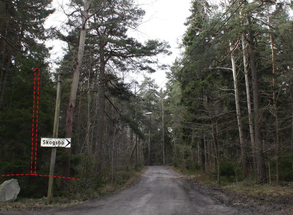 Sida 34 (40) Vy söderut från Ålstens Skogväg. Röd streckad linje representerar skorstenen som inte syns från denna vy.
