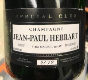 Hébrart är medlem av Club Trésors de Champagne som är en förening bestående av de allra bästa småodlarna i Champagne och det är strikta krav som måste uppfyllas för att få behålla sin plats i