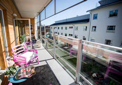 (standard till vänster och höj- och sänkbart