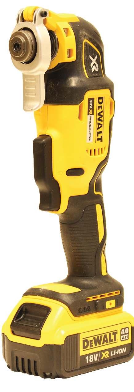 SLUT- 3,5 DeWalt 18V/4,0Ah GRYM UTHÅLLIGHET OCH MYCKET LÄTT ATT BYTA TILLBEHÖR DET HÄR ÄR en helt sprillans ny maskin från DeWalt som knappt hann svalna innan