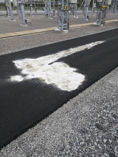 Förtroendet för Svenska Kraftnät hos tillståndsmyndigheter och lokala intressenter kan skadas. Orsakande faktorerer: Tekniska riktlinjer och krav följs inte. Brist i miljöansvar.