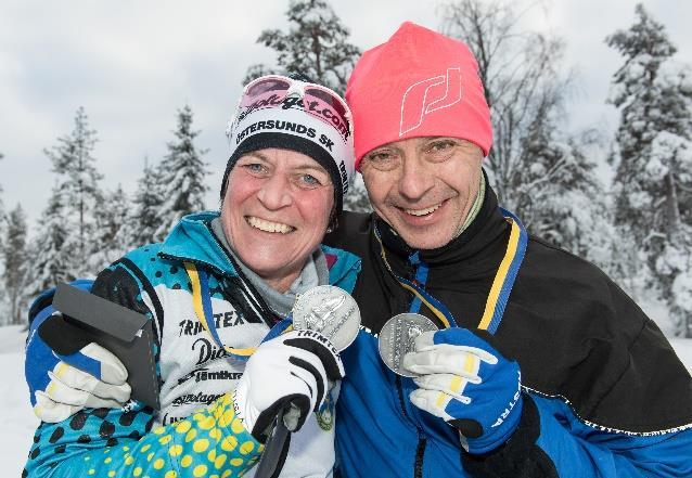 I år var det dessutom två lärare, Carina och Bertil. Postskidans bana var vacker och rolig men lite tyngre än vanligt eftersom terrängen är småkuperad.