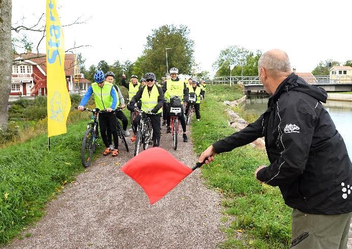 Lite darrig inledning på Boule när planet som Boulegurun Fredrik skulle komma med blev inställt! Det kunde dock lösas genom mobil och datauppkoppling.