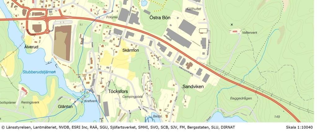 Karta över delavrinningsområden enligt SMHI. Avrinningsområdenas gränser är markerade med blå linjer och tolkat planområde med lila linjer. Källa: Länsstyrelsens WebbGIS 3.