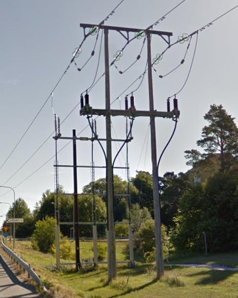 3.1.2 Utformning av markkabel Befintlig markkabel utgörs av en anslutning från en portalstolpe (se Figur 4) till en kundstation ca 35 m bort (se Figur 3) och är byggd 1948.