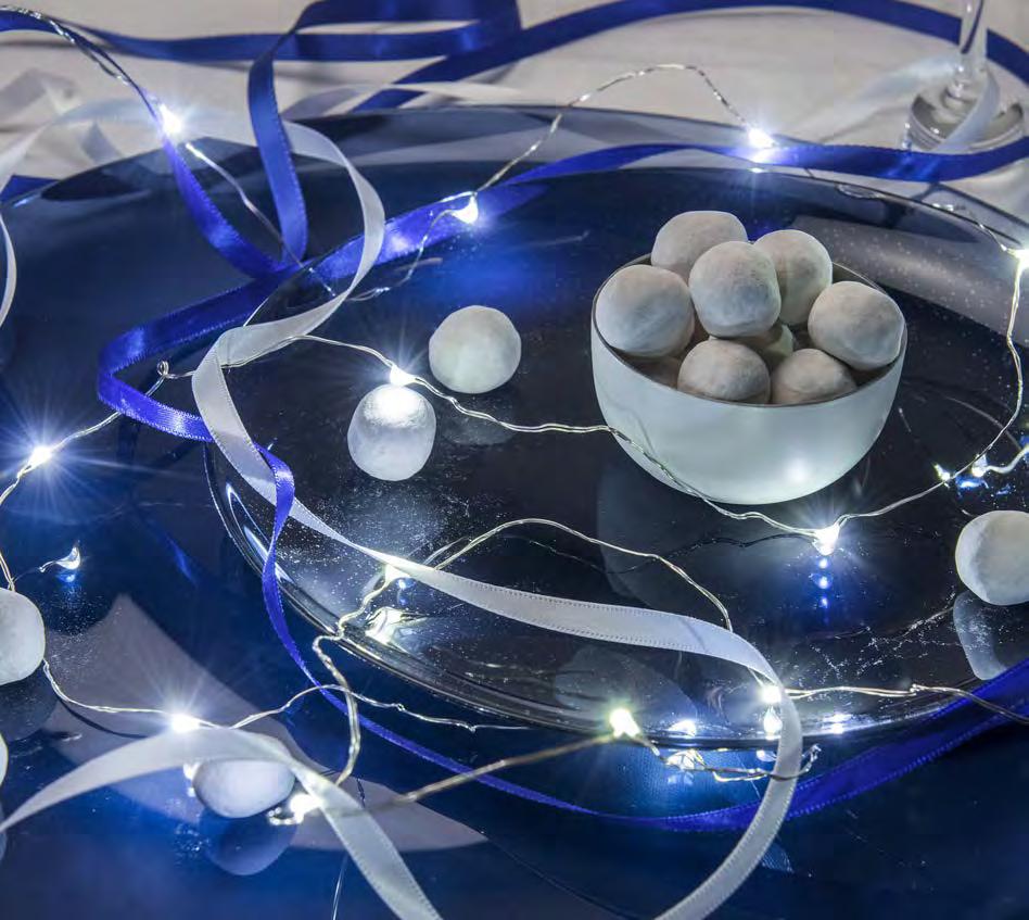 LIGT WIRE Versatile light wire suitable for table setting and decoration. warm white, non-replaceable, parallel connection. Batteries included.