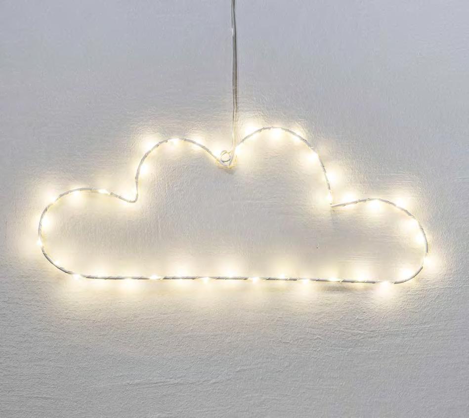 Batterier medföljer. Material: metall. Genomskinlig sladd. Av/på-knapp. WALL ANGING Create a new decorative look with a cloud-shaped accessory that is easy to hang on a wall.