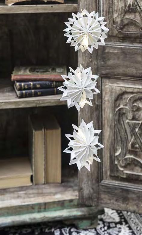 TWINKLE, TWINKLE PAPER STAR. Paper and light are a timeless combination.