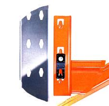 Balkfäste Precisionstillverkat balkfäste ger säker, men ändå enkel nivåjustering med balkfästet fritt från stolpens insida.
