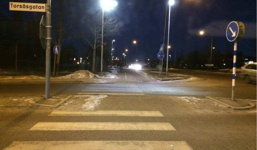 Gällande separerade ytor som är sandade och inte sandade så är tanken god men i praktiken inte gångbar.
