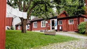Namnet Wadköping kommer från namnet som författaren Hjalmar Bergman gav sin barndoms uppväxtmiljö. Namnet finns bland annat i romanen Markurells i Wadköping.