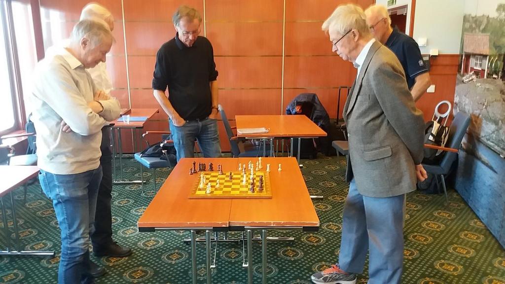 Turneringen är över. Även onsdagens spel vanns av Lars. En sista lagtävling innan vi lägger till.