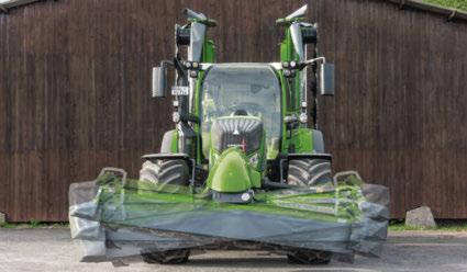 Det här är påtagliga fördelar med Fendt s frontmonterade tallriksslåttrar. En tryggt placerad knivlåda och ett verktyg för knivens snabbkoppling ingår också i leveransen.