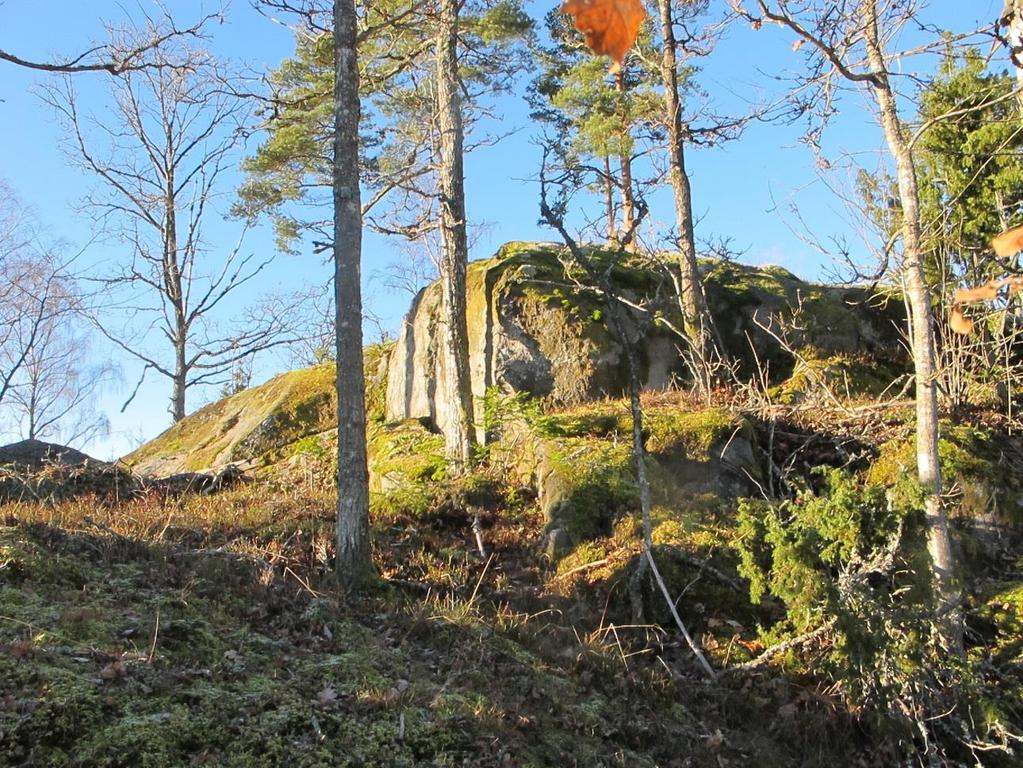 Brudberget strax nordost om byn är förknippat med en sägen om en brud som