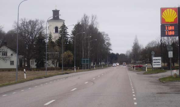 En vägutredning för riksväg 70 mellan Simtuna-Kumla från 2002 studerar olika alternativ för en förbättrad förbindelse mellan de två orterna.