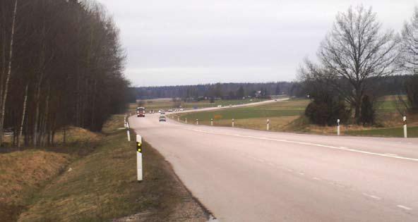 2. Bakgrund 2.1 Brister, problem och syfte Riksväg 70 mellan Enköping och Simtuna är en 13-metersväg med god standard med avseende på sikt- och linjeförhållanden.