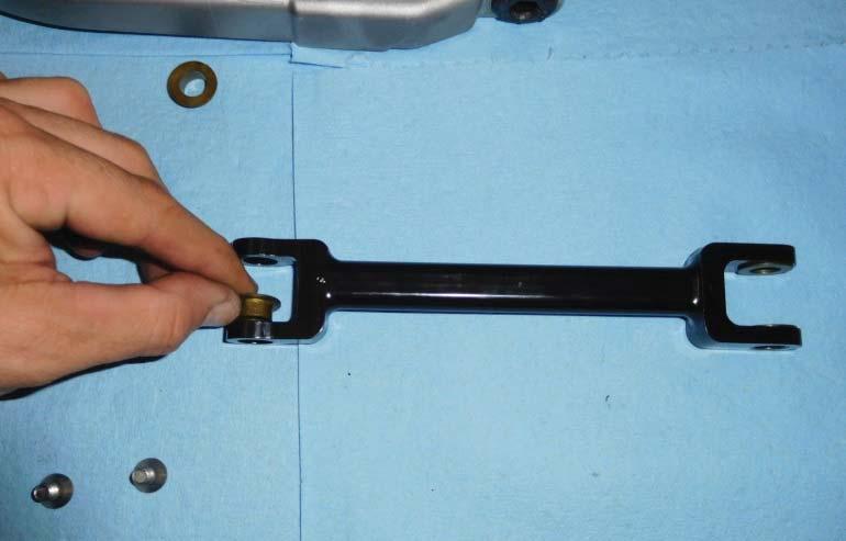 GASKET 31. Installthefoursupplied10mmbushingsinthe suppliedlinkbar.