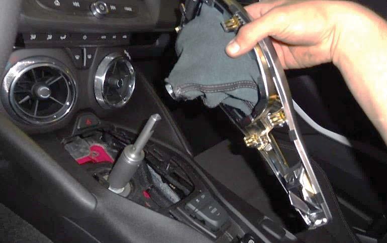 shiftlever,thenremovethescrew. c.