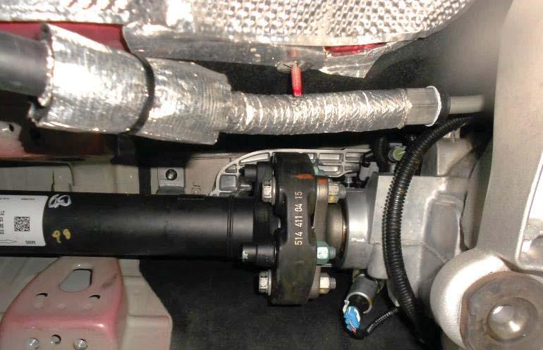 14. Atthefrontendofthedriveshaft,makealignment