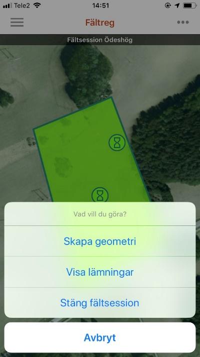 3.7.3 Hantera konflikt Om något förhindrar synkronisering visas Varningsikonen på lämningens rad i vyn Lämningar. Öppna lämningens vy, och tryck på menyvalet som visas i blått under kartan.
