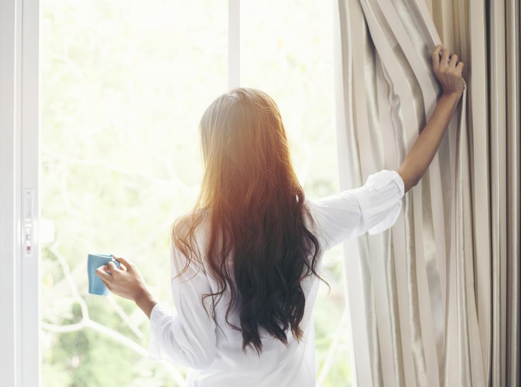 EN PLATS ATT KALLA HEMMA Vardagslyx är att kunna välja om du vill sitta på framsidan av huset eller i trädgården på baksidan och dricka ditt morgonkaffe i