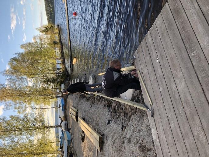 Landgången blir alltså tyngre, vilket gör att vi behöver minst en ny bryggsektion med bättre flytkraft. Vi får se om vi har råd med det inom ramen för projektet.