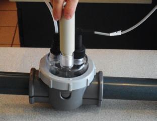 3.3 I Installera givarna på POD-Kit Skruva fast givaren eller givarna med gängor på POD-Kit. Se bild.