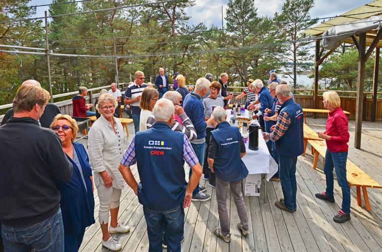 Med vår 40-årsfest har vi fortsatt traditionen med trevlig samvaro, livliga diskussioner, sång, musik och dans.