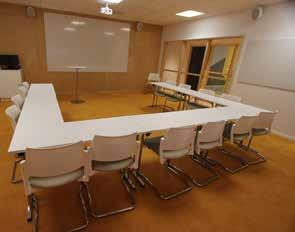 Vi bryr oss om varandra. Därför håller vi vad vi lovar. Detta skapar trygghet.