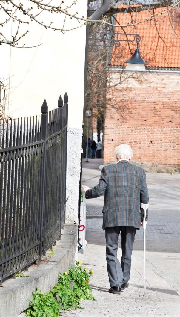 Flera samverkansarenor finns men det efterfrågas samtidigt mer erfarenhetsutbyte kring ledarskapsfrågor Det förekommer samverkan i olika former mellan och inom landsting och kommuner om både