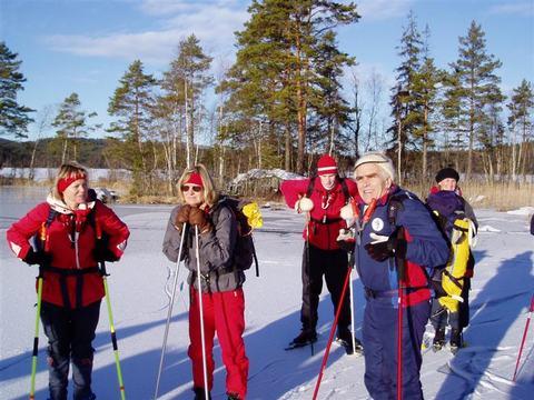 Turrapport 050123: Strävsamt på Storeken@Vänerskridsko Friluftsfrämjandet Arvika Långfärdsskridsko Turrapport: Strävsamt på Storeken 22/1-05 Start i södra ändan av Räköken och upp mot sundet till