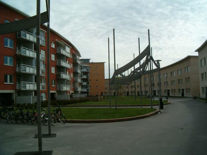 invandrare gjorde att vissa grupper av befolkningen inte kände att de skulle passa in i mängden.