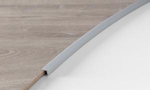 profiler för offentlig miljö 50 mm 45 mm 9.5 mm 12 mm T-li, matchande färg PGEXPC(-), 2350 x 50 mm (se matchingsmatrisen för rätt artkelnummer) Från laminat till laminat.