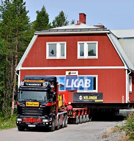 Socialt ansvar Anställningsförhållande och arbetsvillkor 401-1 Totalt antal anställda och personal omsättning MÄTETAL UTFALL 2018 Antal nyrekryterade tillsvidareanställda 426 Andel kvinnor av