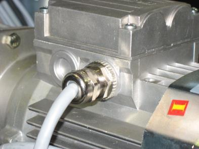 3 Montering Motor Mx styrs av samma frekvensomvandlare och samma logik som motor M(x-1) (endast för par "x") (se även avsnitt 5.8).