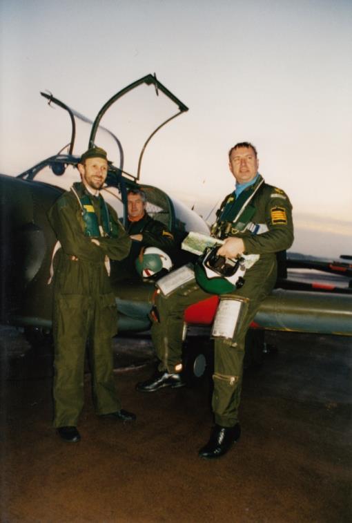 Vi beslöt också att teoriutbildningen, i avvaktan på leverans av flygplanet från Ljungbyhed, skulle påbörjas efter semesterperioden 1992.