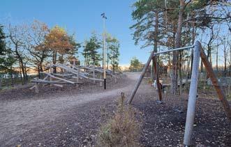 alternativ mellan dessa två, med karaktären av naturpark. Genom exploateringen kommer grönområdet att förändras. De nya höga husen kommer påverka känslan av avskildhet, tysthet och orördhet.