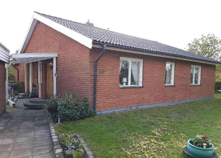 BESIKTNINGSPROTOKOLL Anticimex Överlåtelsebesiktning av småhus nivå 2 Fastighetsuppgifter Fastighetsbeteckning: LYCKANSBERG 3 Fastighetens adress: GAMLA NORRVÄGEN 232 352 43 VÄXJÖ Personuppgifter