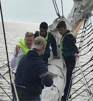 Vi hade både sol, regn och hagel på denna resa, men vad gör det när hela båten är full av glada människor som värmer gott.