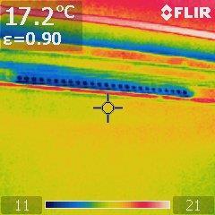 Springventilerna som installerades i samband med fönsterrenovering 2007 släpper in kalluft. Luftflöden i ventilationssystemet Mh 8-12 De tre trapphusen tillsammans har ett luftflöde på 2.
