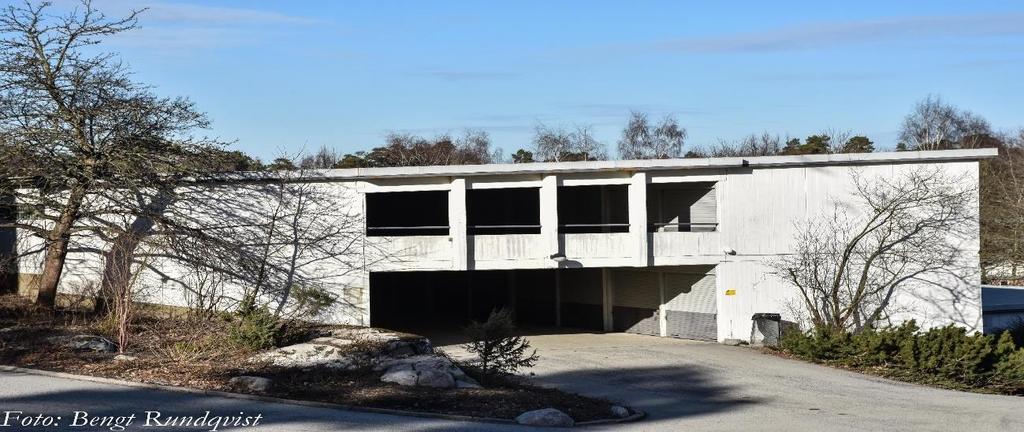 Figur 3. Oisolerade garage. Servas från Uc Mh12 men ingår inte i pilotprojektet. Fastigheterna Drevkarlen och Forstmästaren, som ingår i brf Mörbyskogen Nr1 ligger nära Mörby Centrum.